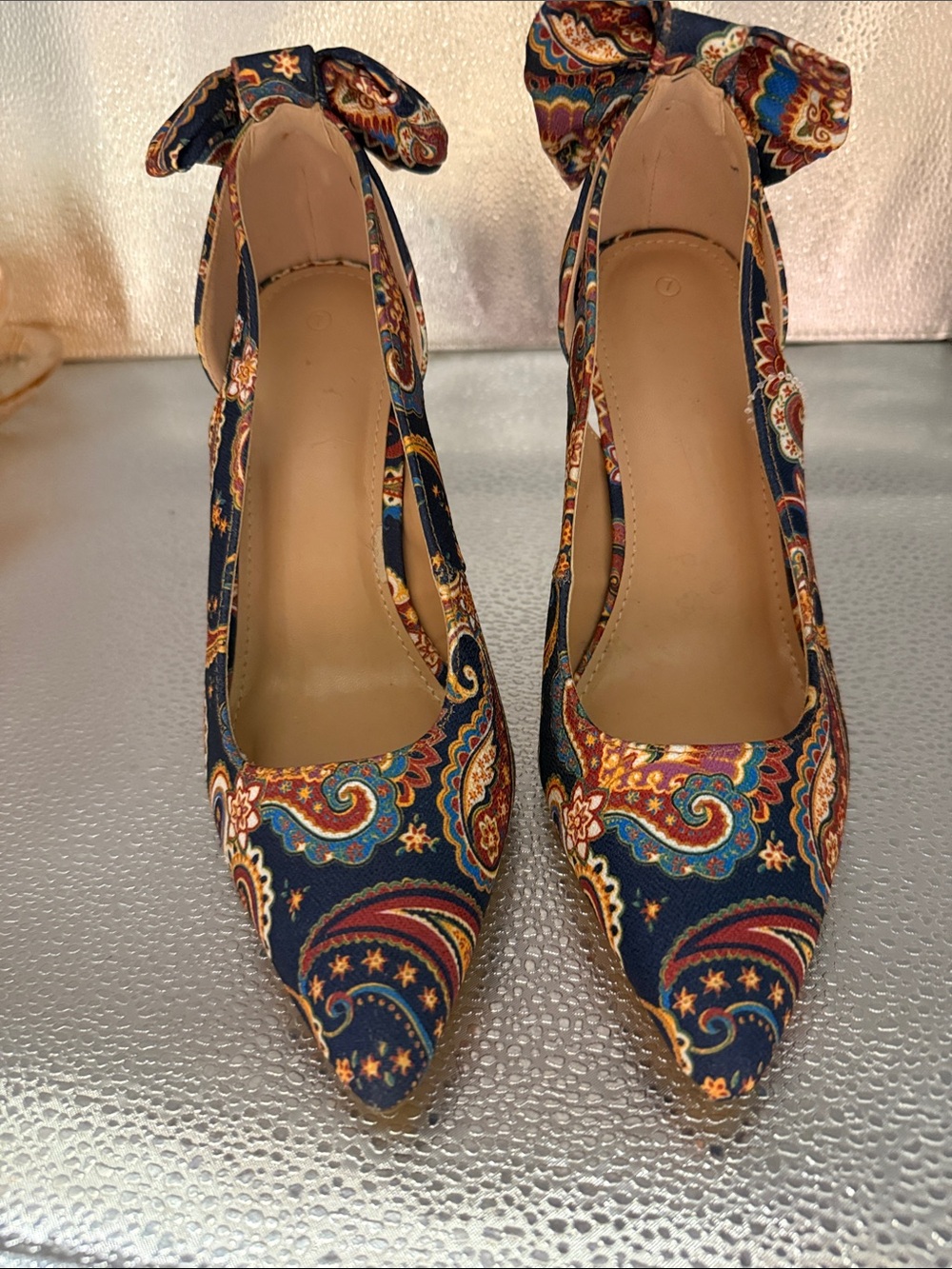 ZBY Women's Size 7 Navy Paisley Pointed-Toe Heels with Ankle Bow